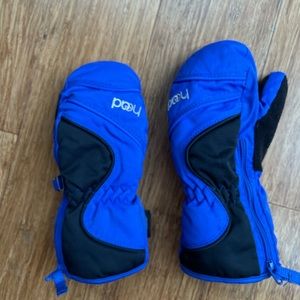 Waterproof ski mittens with Thinsulate lining